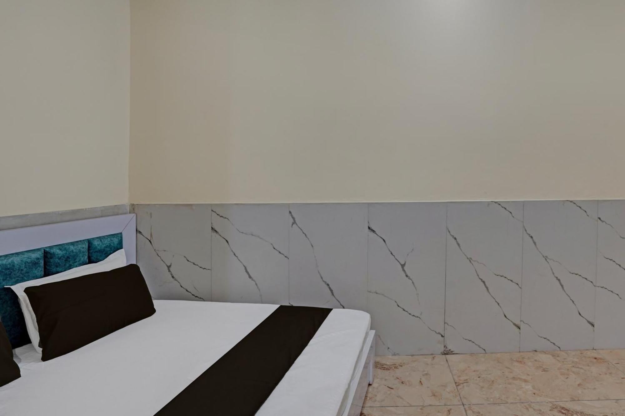 Hotel O Abhinav Hotel Noida Extérieur photo