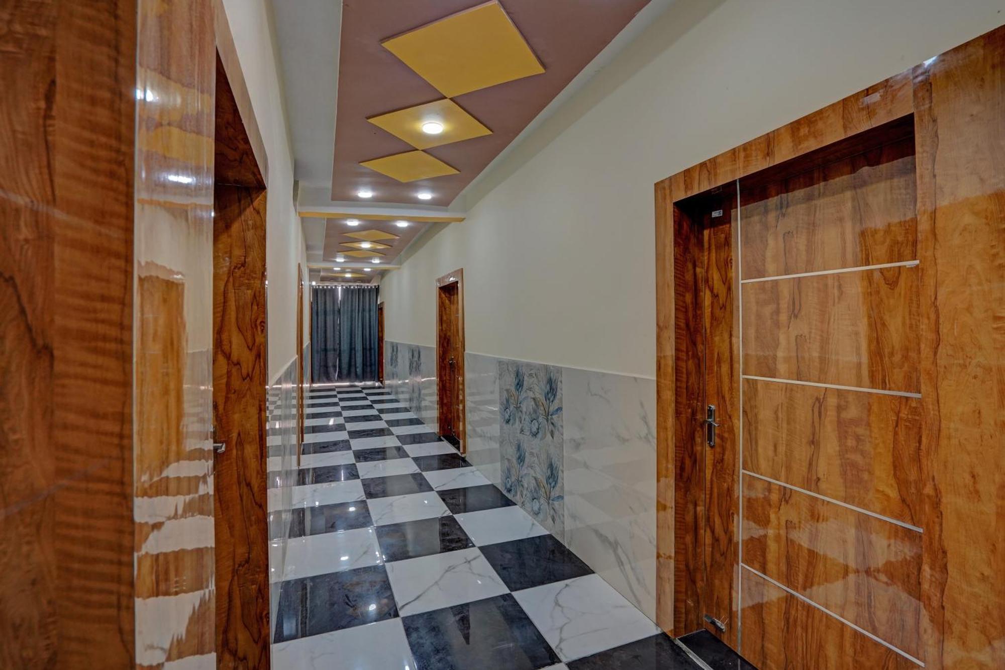 Hotel O Abhinav Hotel Noida Extérieur photo
